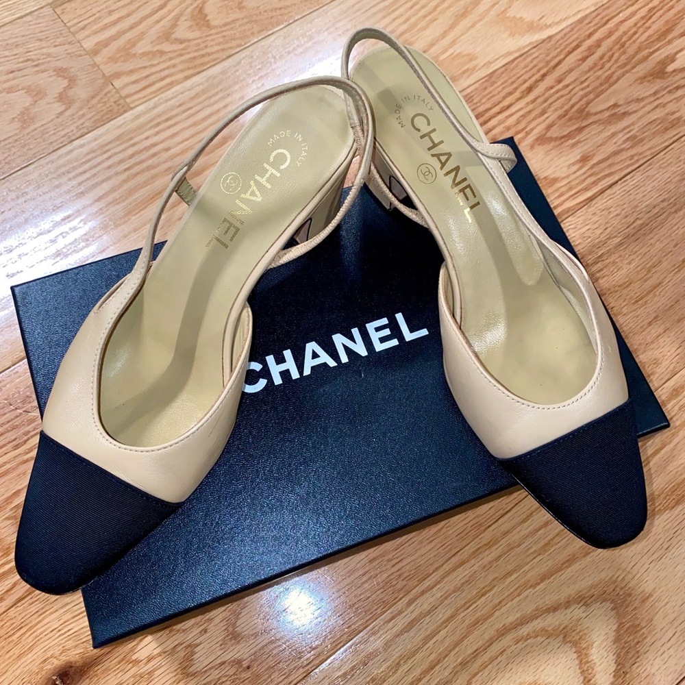 Chanel Classic Slingback Beige and Black Lambskin